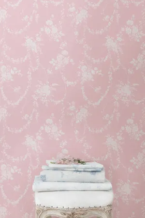 Chandelier Gates Standard Wallpaper