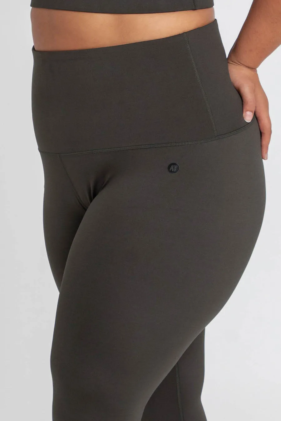 Essential 3/4 Length Tight - Forest Night